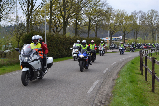 Jaarlijkse motorrit oud-leerlingen Joop Hagen