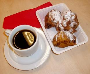 Oliebollen tijdens koffie-inloop in De Hezebrink