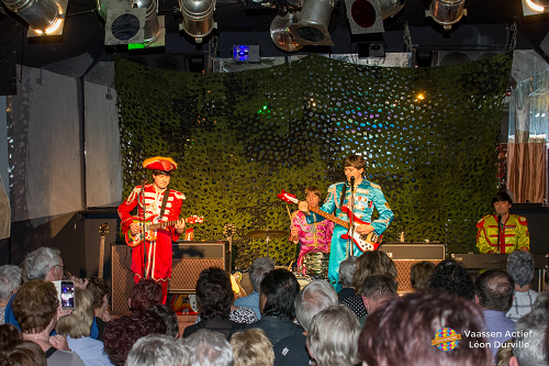 The Beatles Revival Band in de Blue Sky te Emst