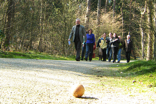 Klootschieten en Kaarten in de Hezebrink