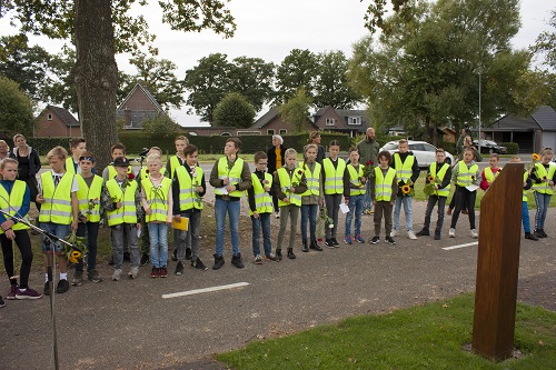 Herdenking 28 September crash Halifax EB 215 nabij molenpad in Vaassen