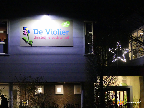 Gezellige kerstmarkt op basisschool de Violier in Vaassen