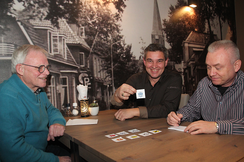 Oene en SV Vaassen openen groepsfase om de Eet- en Drinkcafé De Slimmerick Wisselbeker