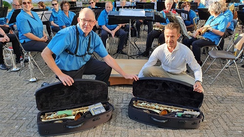 Verrassing voor het Vaassens Fanfare Corps tijdens concert bij ‘De Bloemfontein’
