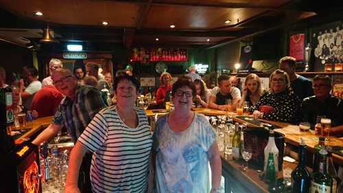 Barcompetitie de Emsterie met Ineke en Hetty van de Schepop