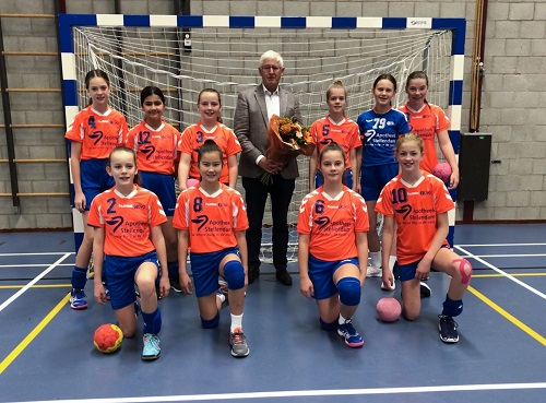 Apotheek Stellendam opnieuw shirt sponsor CVO D1