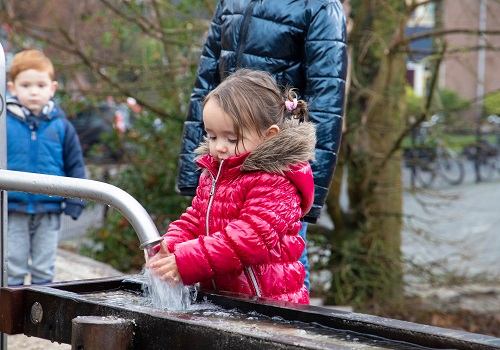 Opening natuurspeelplaats bij de basisschool De Sprenge