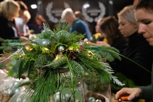 Kerstworkshop georganiseerd door De Bloemenboerderij en Huis&Wiers wonen