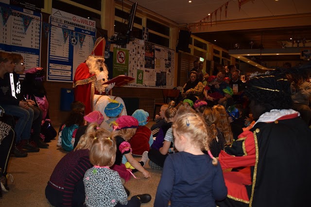 Sint op bezoek bij SV Vaassen