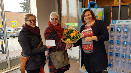 Eerste prijswinnaar bekend van de spaaractie voor het VFC bij de Albert Heijn Vaassen