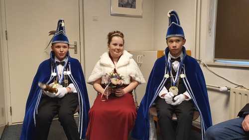 Lisa en Marit in gesprek met het Jeugdtrio