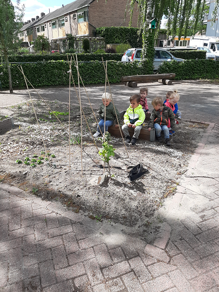 KOM Kinderopvang weer open!