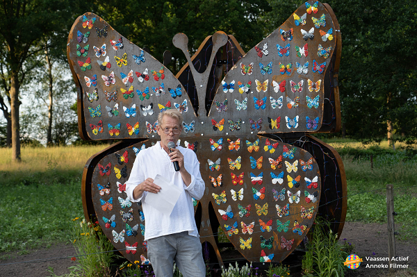 Onthulling vlinderkunstwerk bij Museum Hagedoorns Plaatse