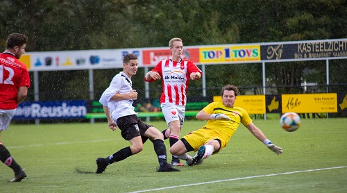 KCVO wint verdiend van Albatross en pakt de koppositie