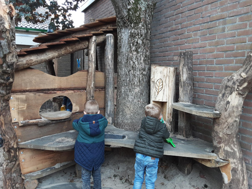 Nieuw buitenterrein kinderdagverblijf en peuterspeelzaal De Kleine KOM te Epe