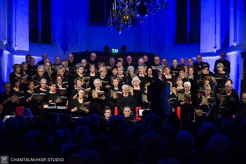 “To You” uit Epe zet kerstmuziek online