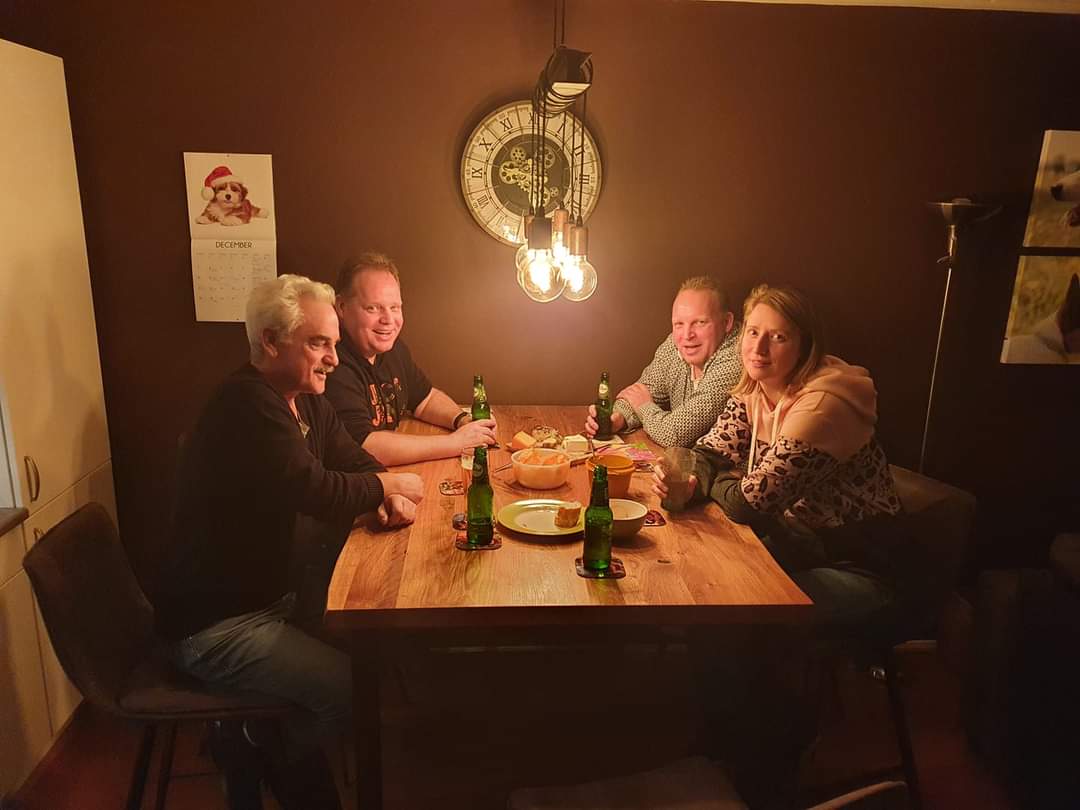 Team Niekamp wint Online Pubquiz