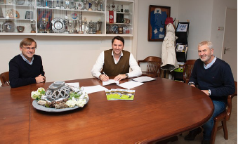 Gosschalk tekent Sponsorcontract SV Epe