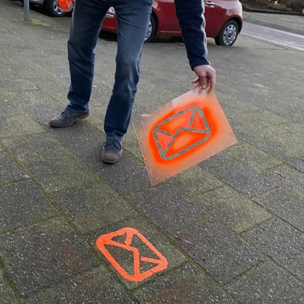 De eerste logo’s van Babbelpost zijn geplaatst!