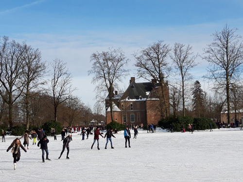 Schaatsen rondom de Cannenburgh