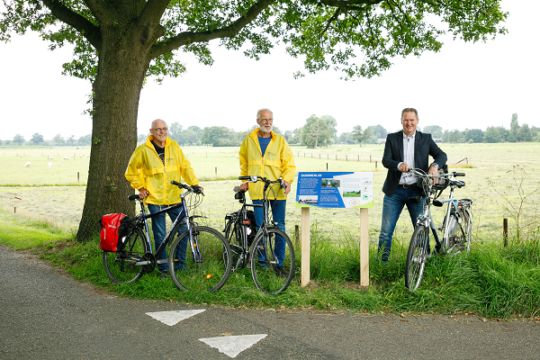 Informatieborden fietsroute langs Apeldoorns kanaal