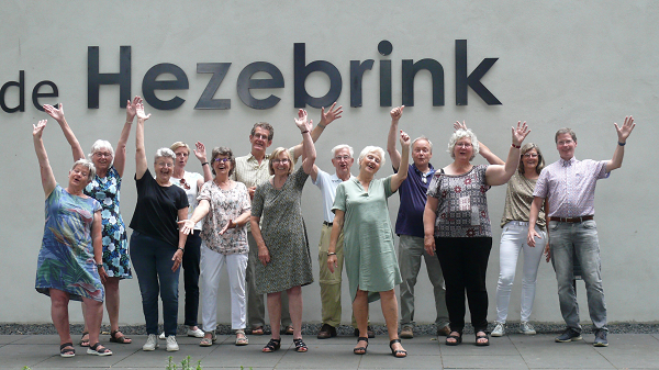 Happy2Sing in Emst zoekt zangers en zangeressen!