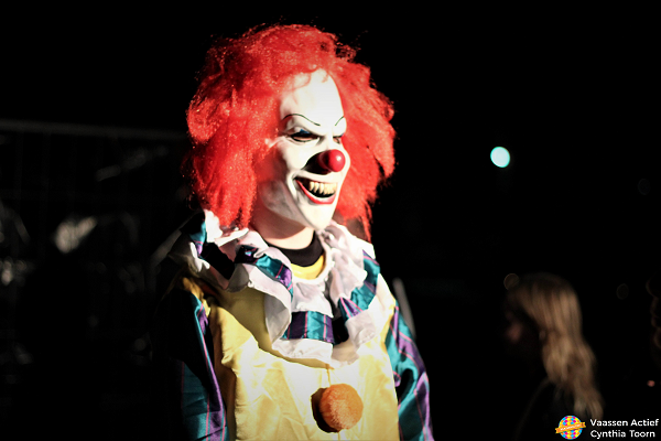 Spooktocht Halloween bij speeltuin de Kouwenaar overweldigend succes!