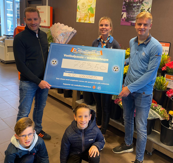 Grote cheque voor SV Vaassen