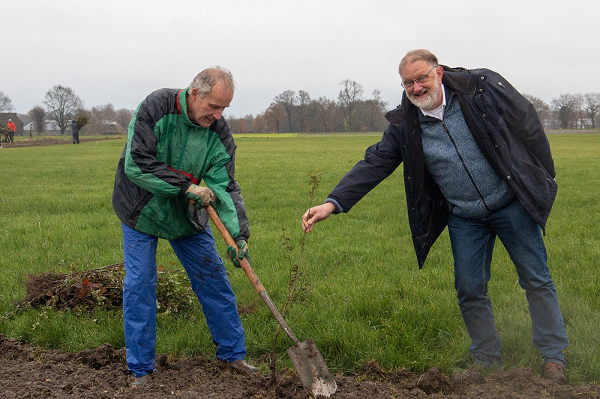 2000 bomen en struiken geplant op landgoed Wiltensacker