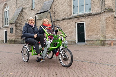 Gemeente Epe en Helpende Hand bieden inwoners “steuntje in de rug”