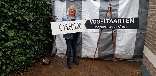 Opbrengst verkoop vogeltaarten 15.500 euro! Een record opbrengst voor hospice Casa Vera