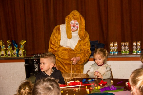 Palmpasen bij speeltuinvereniging de Kouwenaar