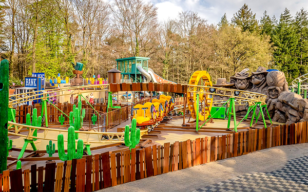 Opening nieuwe achtbaan ‘Texas Twister’ in Kinderpretpark Julianatoren!