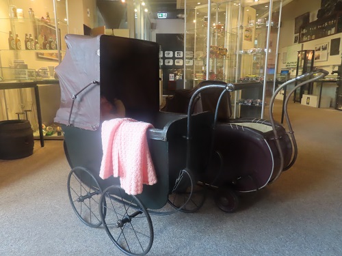 Kinderwagens in het Museum Vaassen Historie