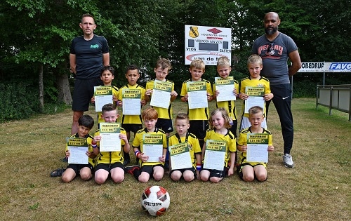 Officiële transfer van Vios Kidsclub naar JO8