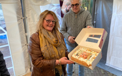 Slagroomtaart als dank voor jaarlijkse actie Erna