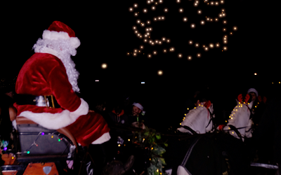 Plaatselijk Belang De Vecht verduurzaamt kerstboom met honderden LED-lampjes
