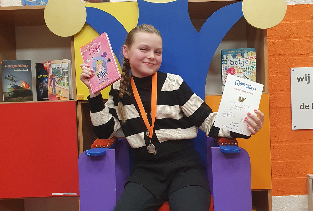 Hanne Dijkkamp voorleeskampioen Vaassen!