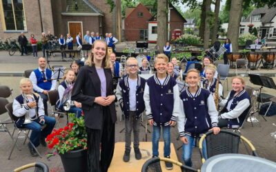 Geslaagd zomerconcert VFC bij Grand Café De Toren