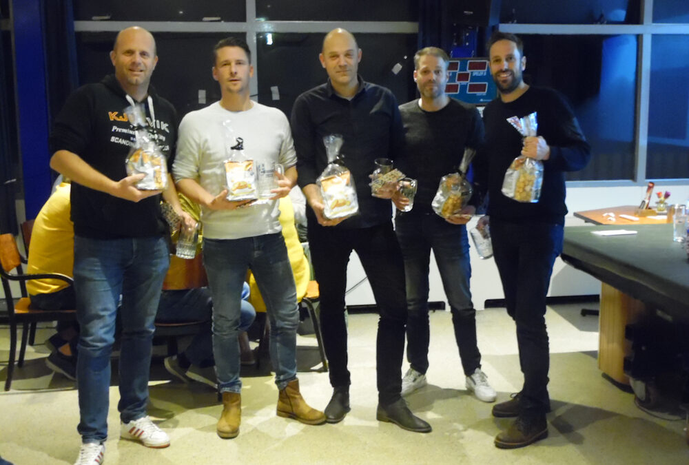 MacFasna wint  2e pub kwis  bij SV Vaassen