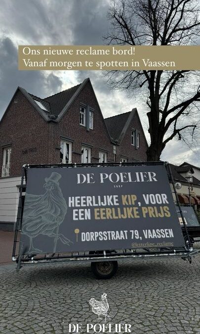 Een nieuw reclamebord bij De Poeliershop in Vaassen