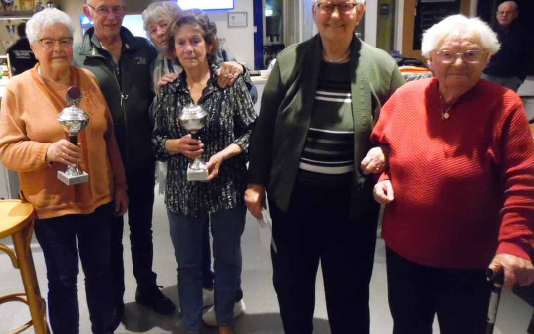 Winnaars van  kaartcompetitie  bij SV Vaassen