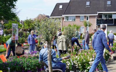 Bloemenmarkt op de parkeerplaats tegenover de Cannenburgh