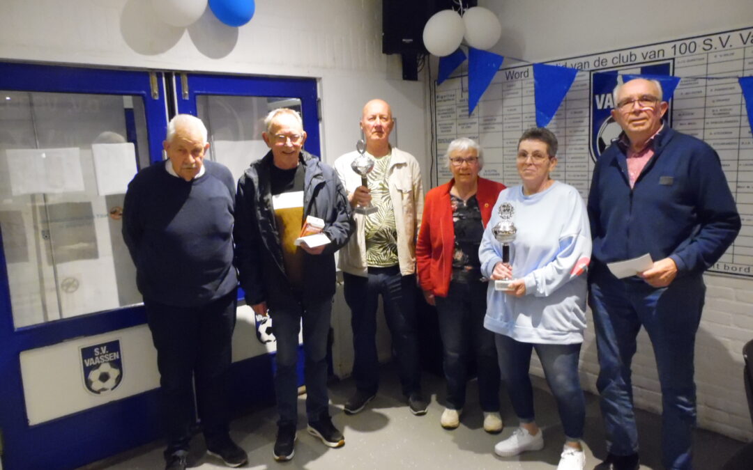 Winnaars van  kaartcompetitie  bij SV Vaassen