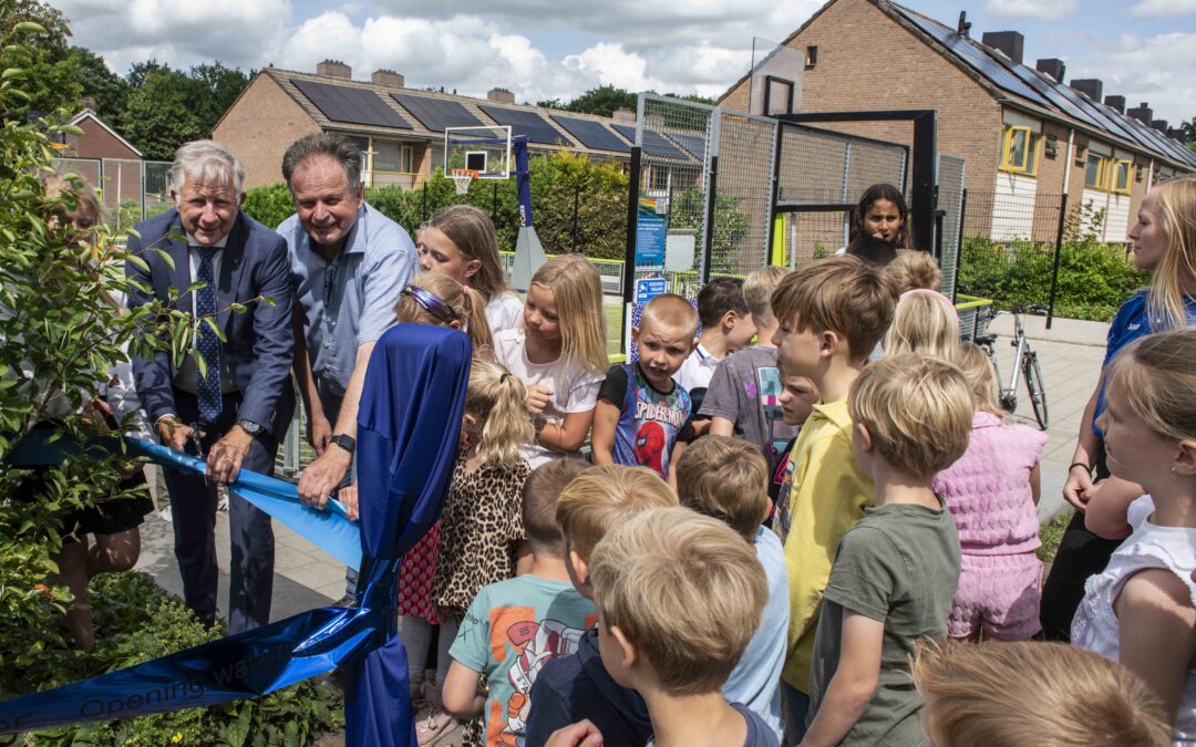 Feestelijke opening watertappunt en rookvrije zone op SOF Veld: stap naar een gezondere leefomgeving  