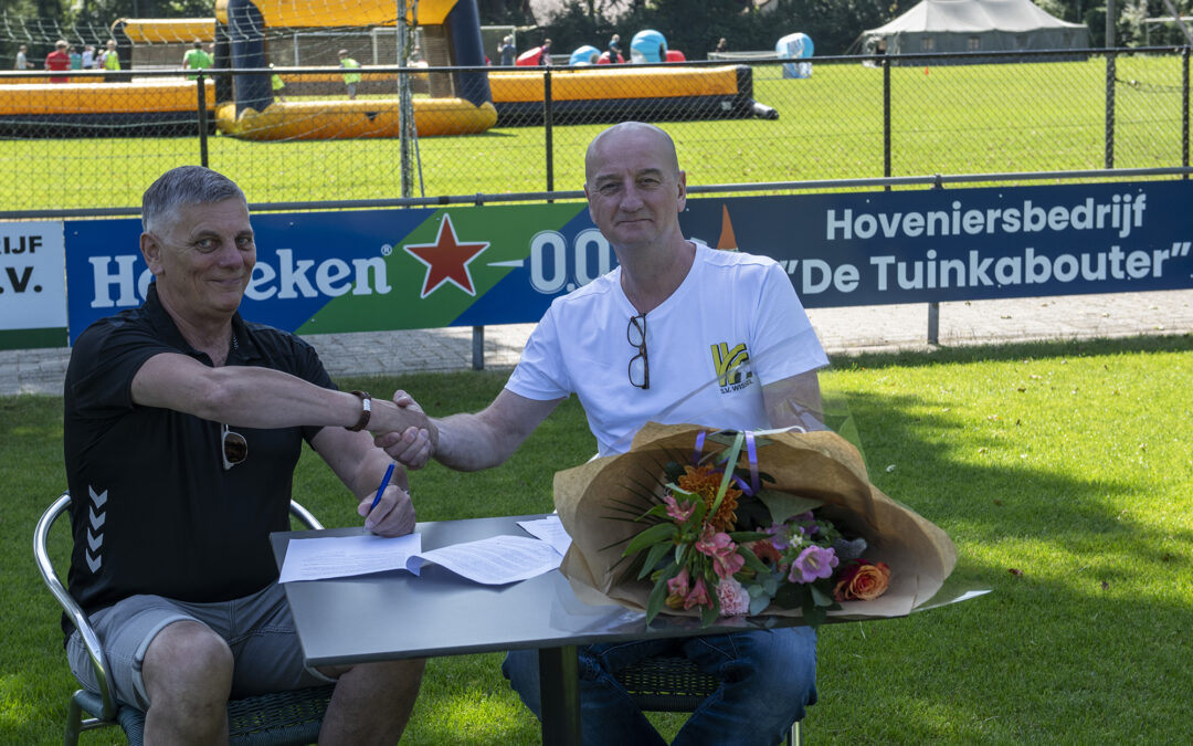 Adrie Kerkdijk uit Epe zet krabbel onder contract als hoofdtrainer van eerste elftal SV Wissel