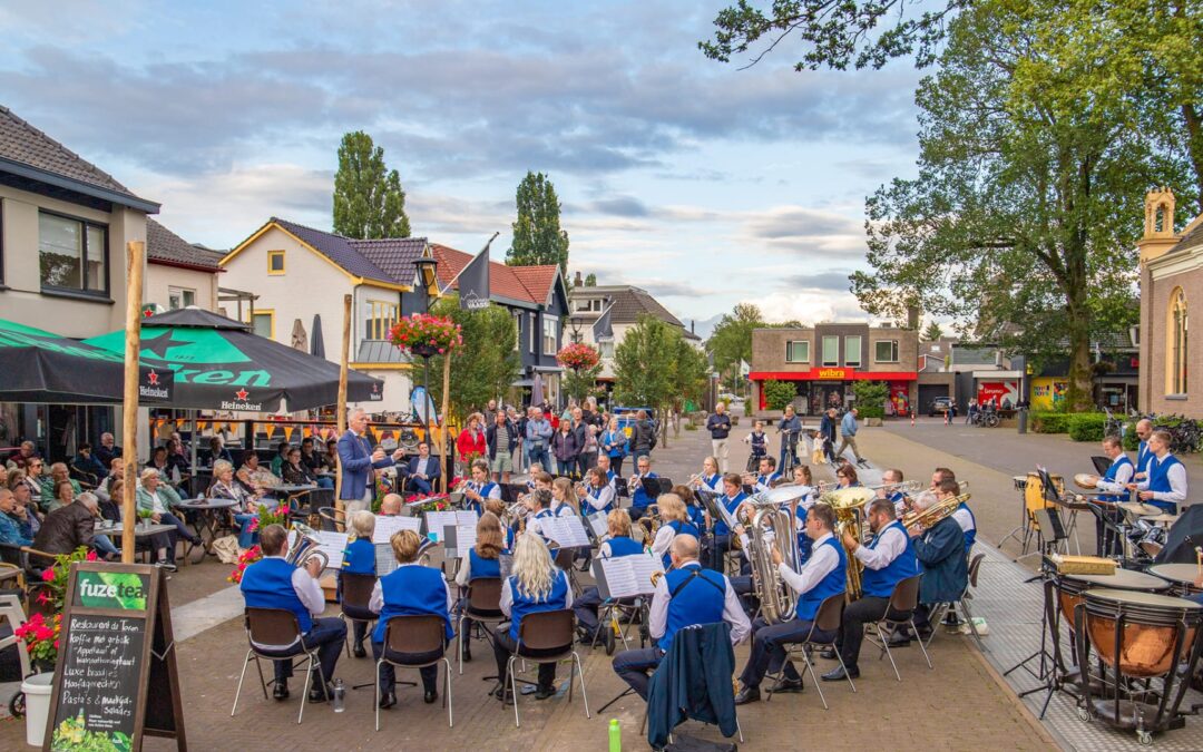 Vaassens Fanfare Corps start zomertour met twee sfeervolle concerten
