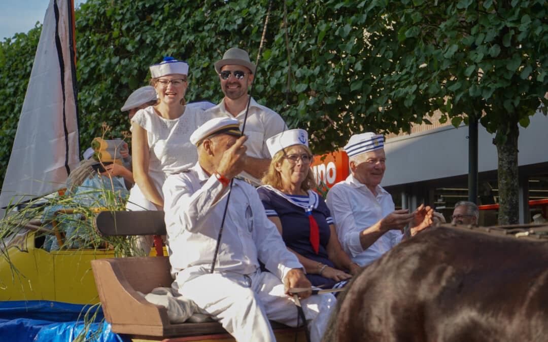 Epe luid zomer in met braderie, kleedjesmarkt en paardevierdaagse