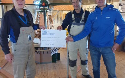 Uitreiking cheque Rabo Clubsupport 2025 aan Vereniging Vrienden van Daams’ Molen