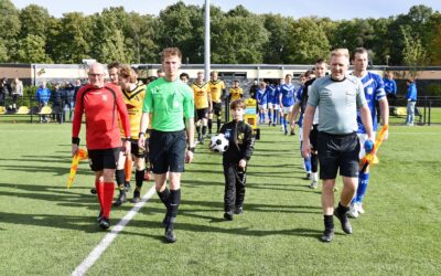 Na slagregen en hagel regent het doelpunten in Vaassen: VIOS verslaat VVOP